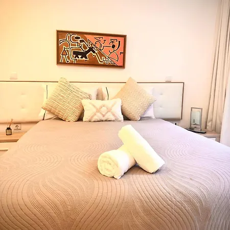 Tear Avenida Apartment *